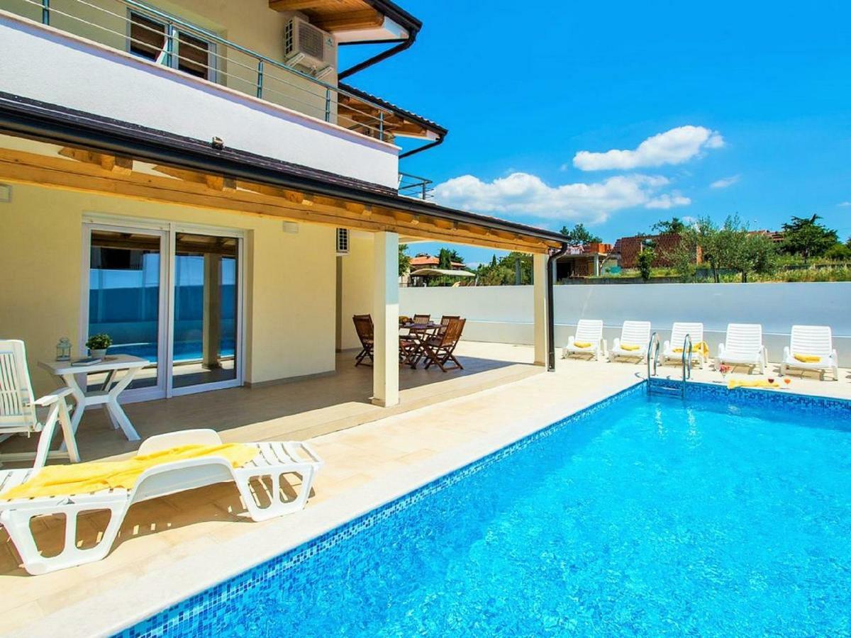 Villa Sanja Plovanija ภายนอก รูปภาพ