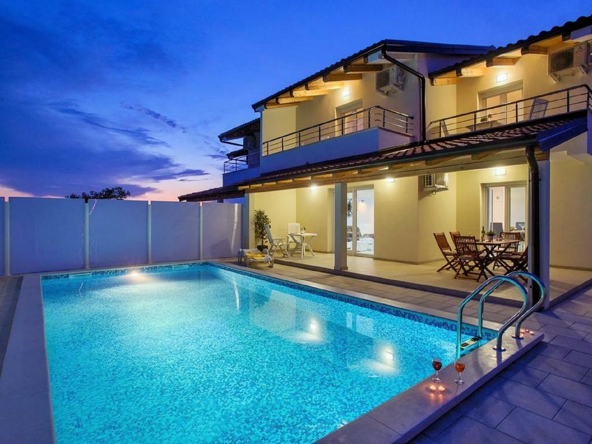 Villa Sanja Plovanija ภายนอก รูปภาพ