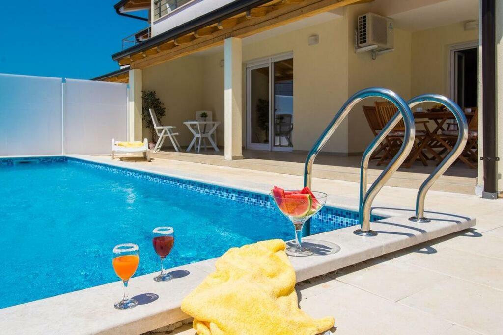Villa Sanja Plovanija ภายนอก รูปภาพ