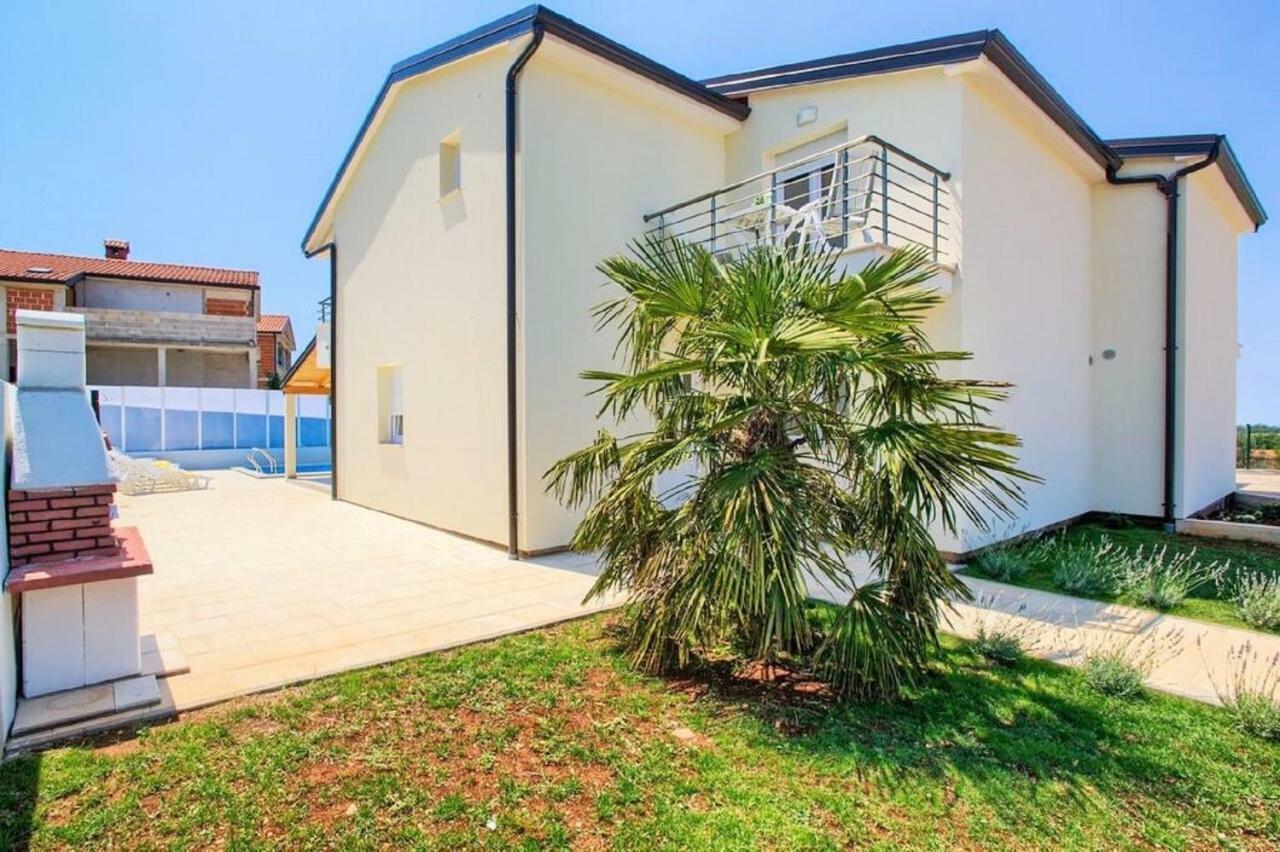 Villa Sanja Plovanija ภายนอก รูปภาพ